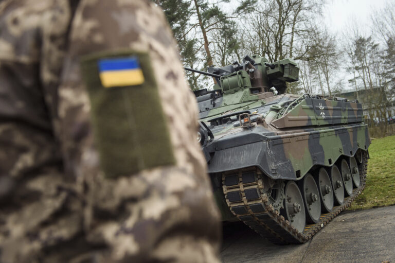 Γερμανία: Το Βερολίνο θα στείλει νέα βοήθεια 400 εκατ. ευρώ στην Ουκρανία – Δεν έχει αποφασίσει ακόμη για τους πυραύλους Taurus