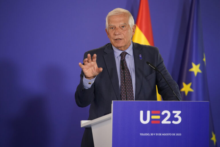 Ζοζέπ Μπορέλ: Αποκάλυψε ότι Ευρωπαίος διπλωμάτης κρατείται στο Ιράν περισσότερο από 500 μέρες