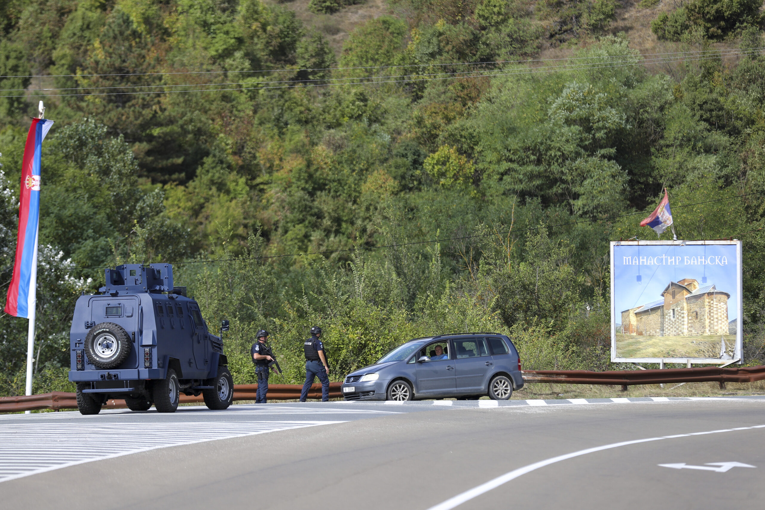 Κοσοβάρος πρωθυπουργός για την ένταση στα βόρεια μετά τον θάνατο αστυνομικού: Οι Αρχές περικύκλωσαν 30 ενόπλους σε μοναστήρι