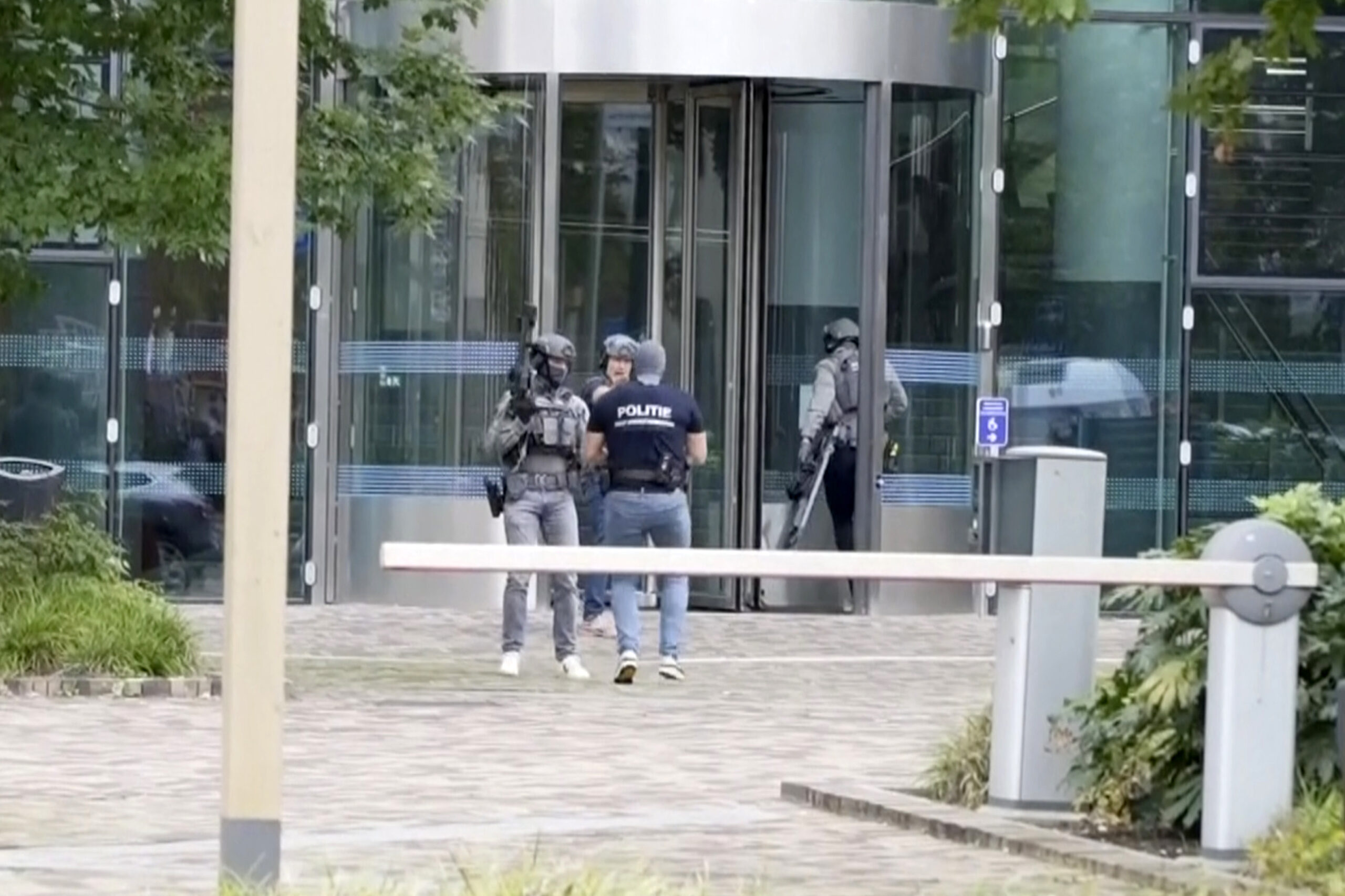 Ρότερνταμ: Τρεις νεκροί μετά από την επίθεση ενόπλου – Ανάμεσά τους 14χρονο κορίτσι