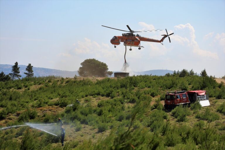 Άκαρπες οι έρευνες για τον εντοπισμό πατέρα και γιου που εξαφανίστηκαν στο δρόμο από Λαμία για Άρτα