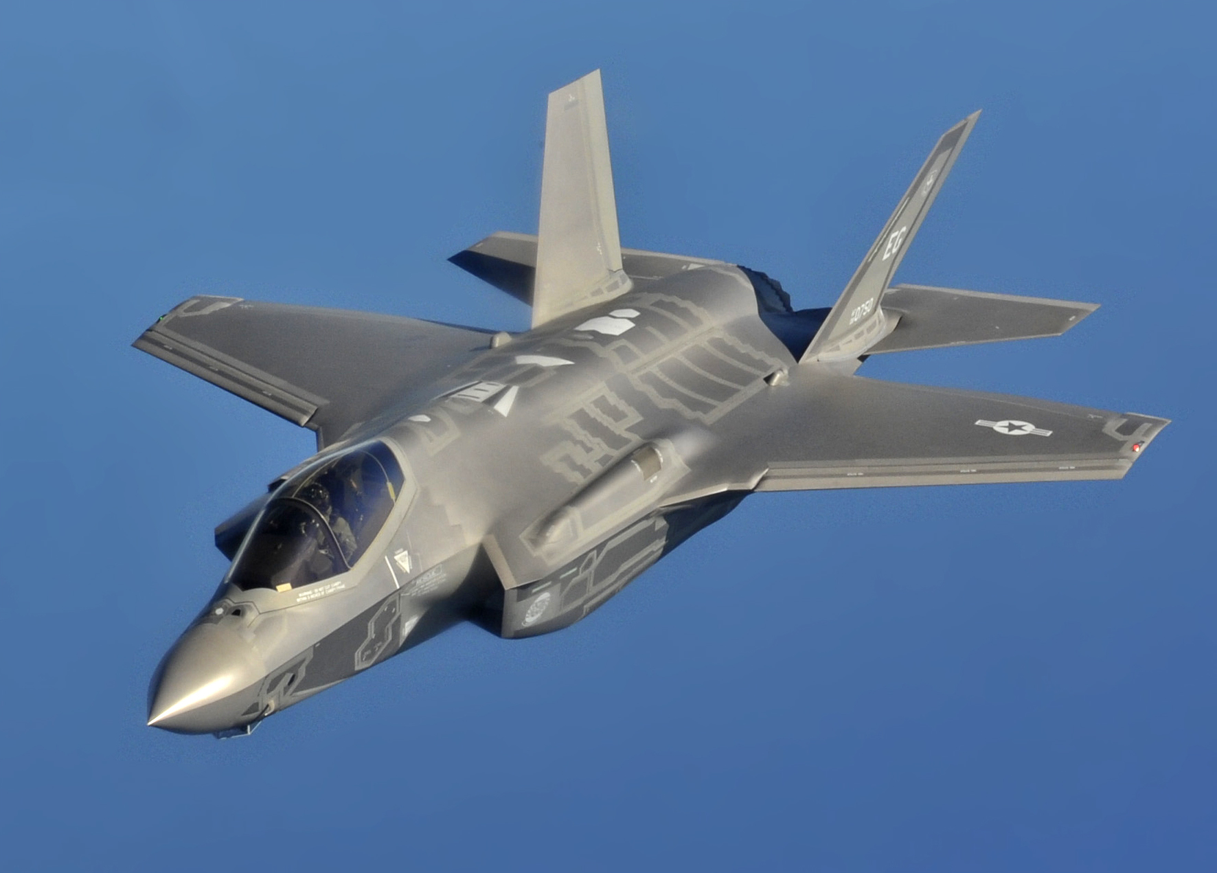 Aerial refueling of F-35 Lightning II Joint Strike Fighters at Eglin AFB, Fla.