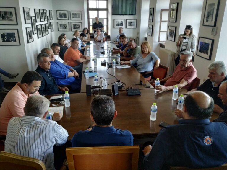 Ζαγορά: Δέσμευση κυβερνητικού κλιμακίου για γρήγορη αποκατάσταση της ζημιάς από τις πλημμύρες