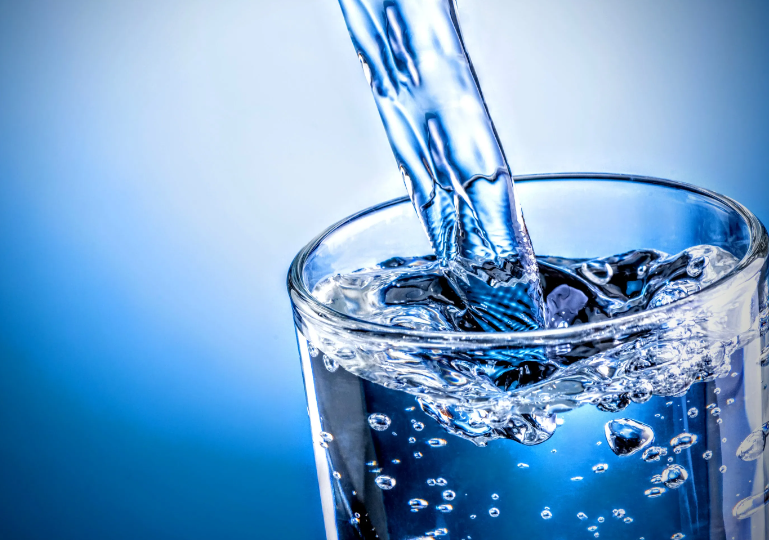 ΕΥΑΘ: Με ISO στο πόσιμο νερό για τα «παντοτινά χημικά»– PFAs