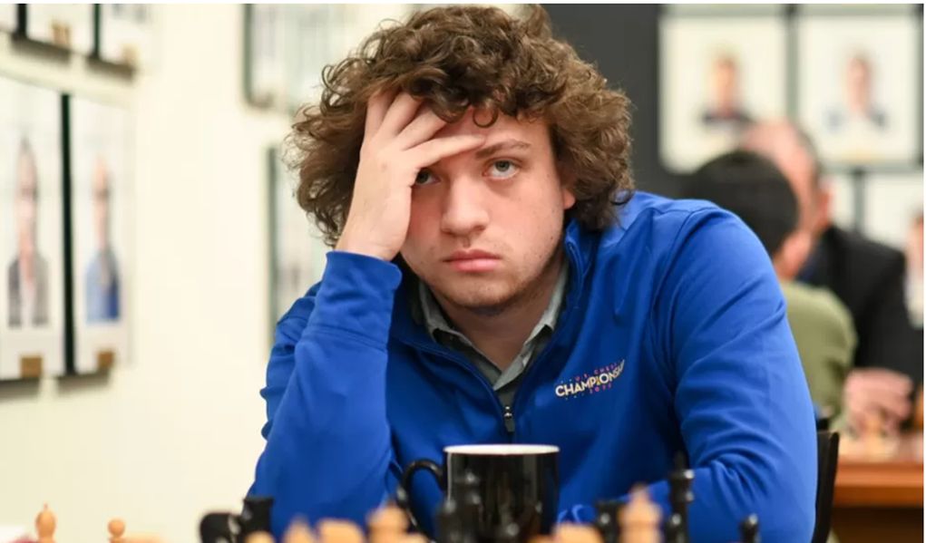 Κορυφαίος σκακιστής στον κόσμο αρνείται ότι “έκλεψε” σε αγώνα χρησιμοποιώντας ερωτικά βοηθήματα
