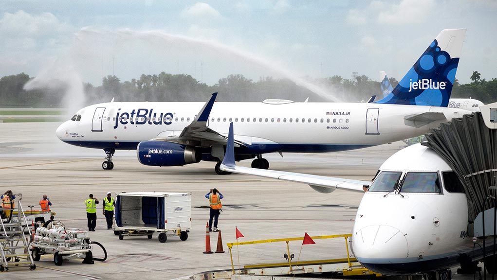 ΗΠΑ: Οκτώ τραυματίες λόγω αναταράξεων σε πτήση της JetBlue