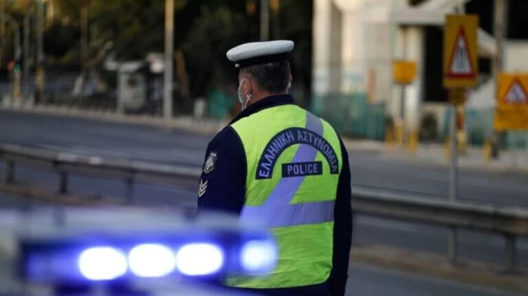 Διακοπή κυκλοφορίας στην Εθνική Οδό Λαμίας-Καρπενησίου λόγω καταπτώσεων