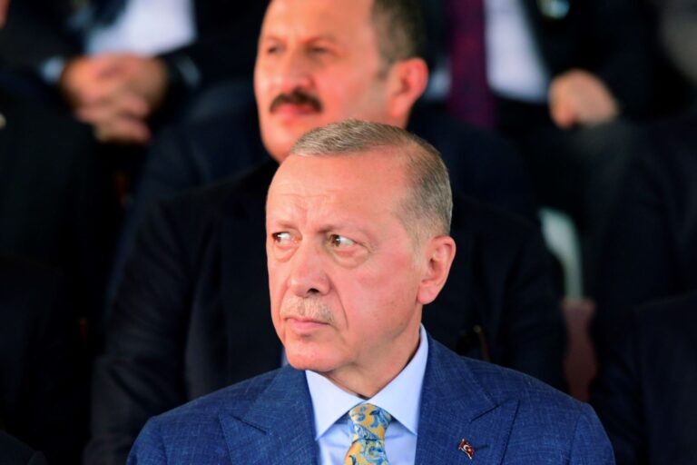 Ταγίπ Ερντογάν: Η ΕΕ προσπαθεί να απομακρυνθεί από την Τουρκία