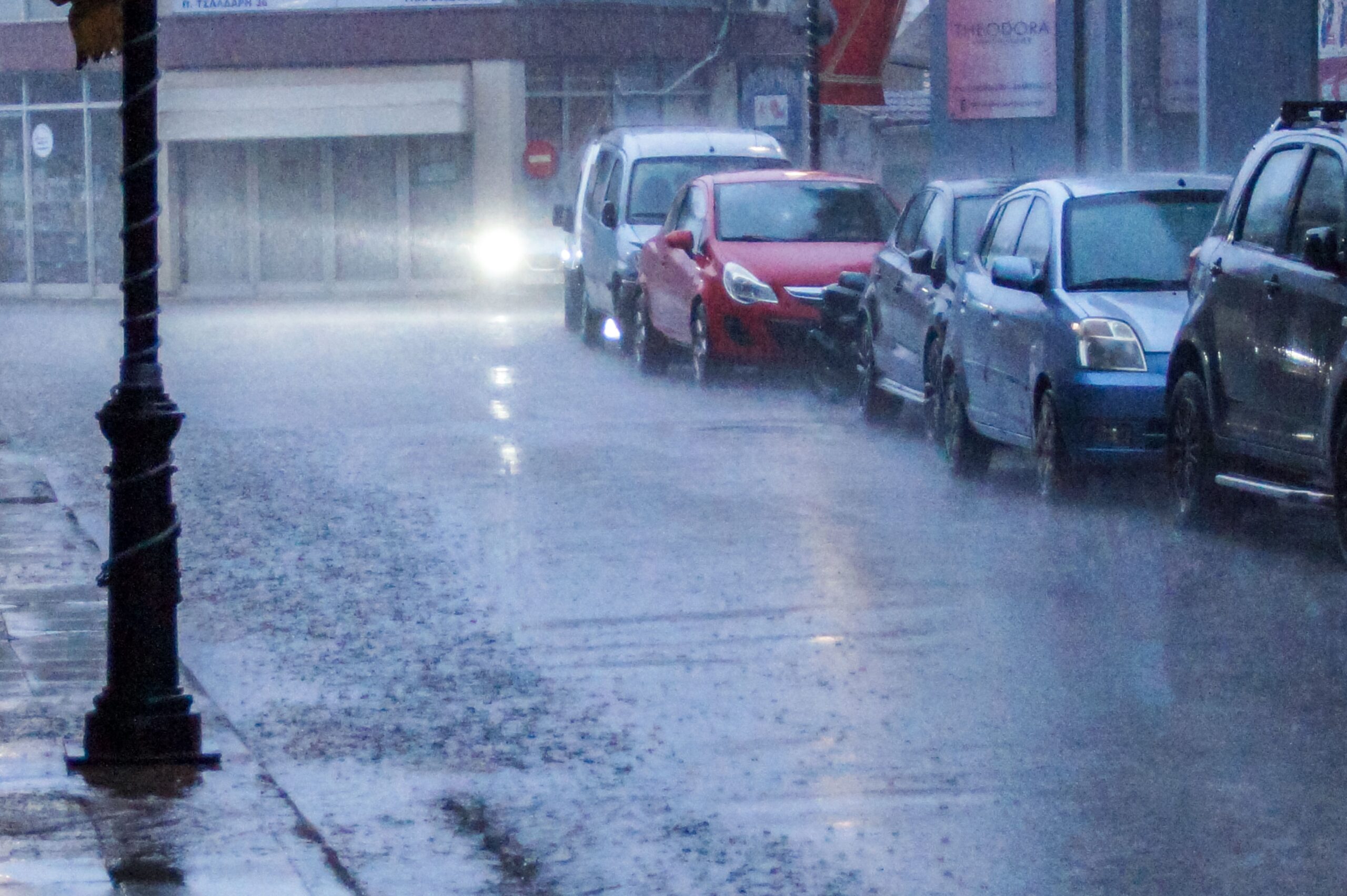 Στα Δωδεκάνησα ως αργά το απόγευμα περιορίζονται οι ισχυρές βροχές και καταιγίδες –  Επικαιροποίηση του έκτακτου δελτίου