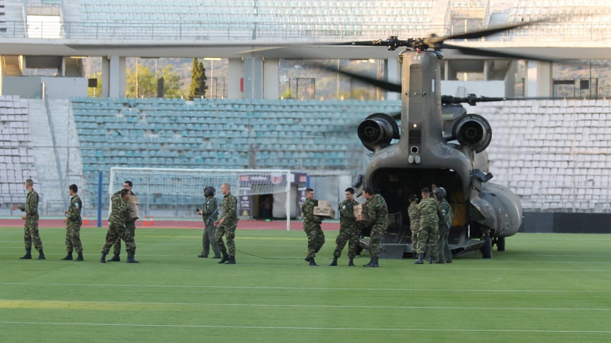 ΓΕΣ: Το σύνολο των ελικοπτέρων της 1ης Ταξιαρχίας Αεροπορίας Στρατού στο Στεφανοβίκειο έχει μεταφερθεί με ασφάλεια σε στεγνή πίστα