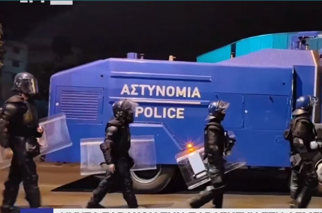 Λεμεσός: Εκτεταμένες καταστροφές στην πόλή μετά τα έκτροπα διαδηλωτών – Aπέτυχε το επιχειρησιακό πλάνο της αστυνομίας
