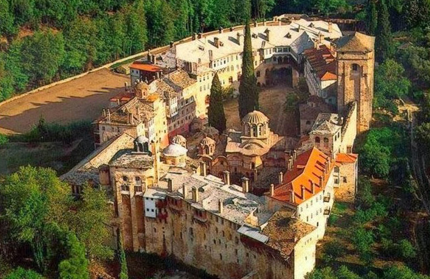 Συνελήφθη 35χρονος μοναχός που χτύπησε άλλον μοναχό στην Ι. Μονή Χιλανδαρίου