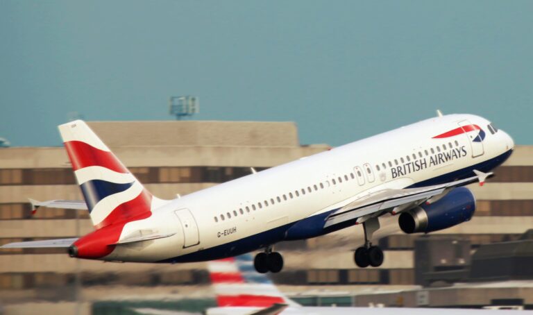 Βρετανία: Πιλότος της British Airways απολύθηκε μετά από κατανάλωση κοκαΐνης πριν από την πτήση