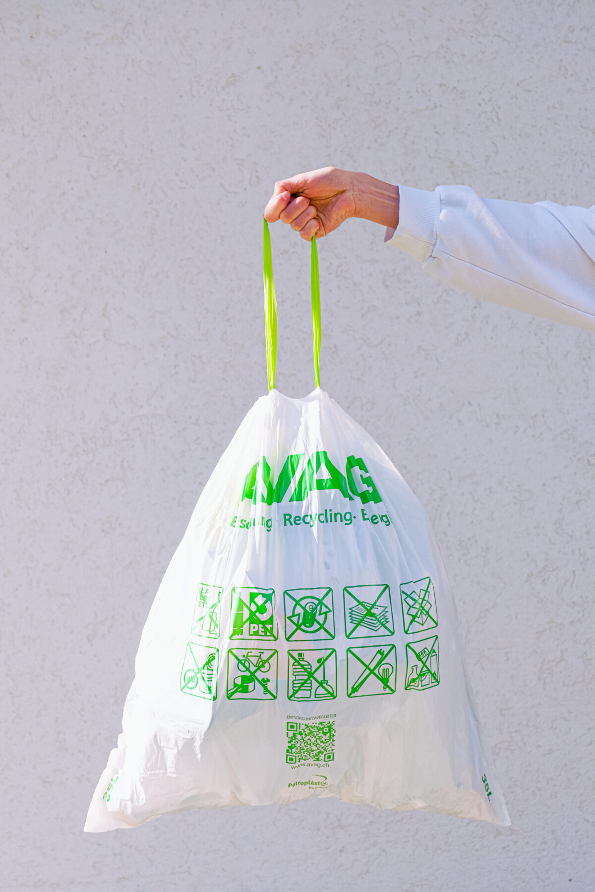 Μελέτη: Οι βιοδιασπώμενες σακούλες μεταφοράς είναι πιο τοξικές από τις συμβατικές πλαστικές
