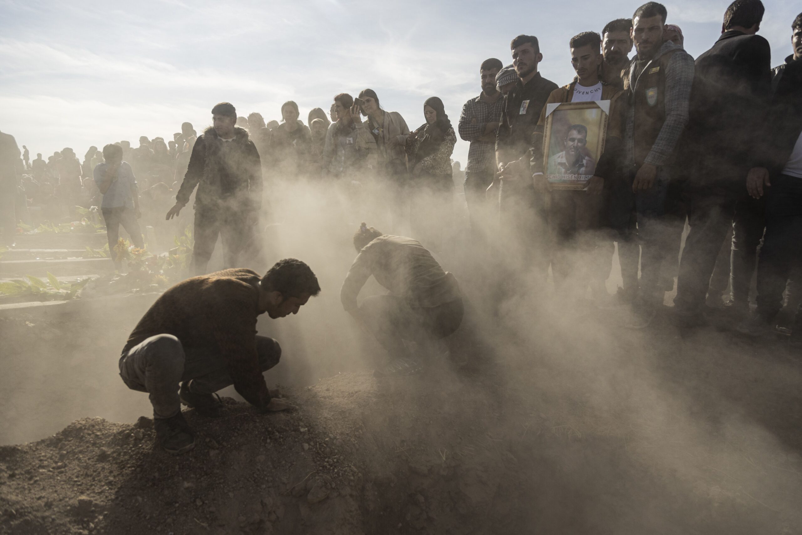 Δεκατέσσερις νεκροί σε επίθεση ντόπιων Κούρδων μαχητών στη βόρεια Συρία