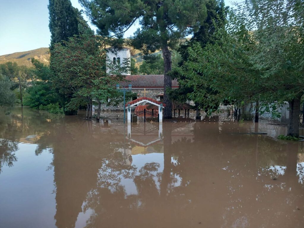 Δήμος Τεμπών: Προβλήματα από τις πλημμύρες – Εισροή υδάτων και στη σήραγγα των Τεμπών