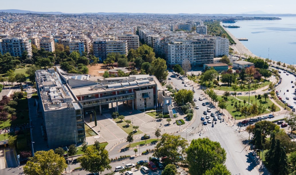 Θεσσαλονίκη: Παραδόθηκαν 19 αναπηρικά αμαξίδια σε νοσοκομεία και φορείς της πόλης