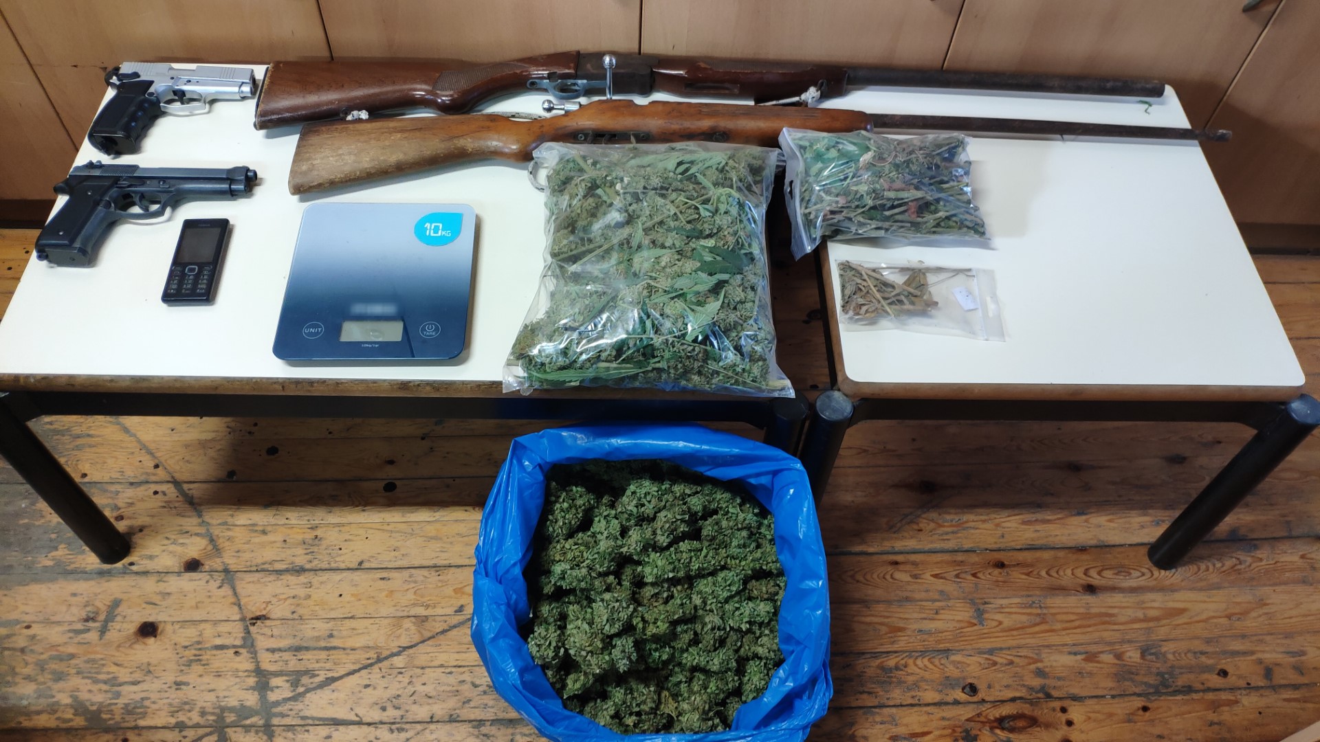 Κρήτη: Μια σύλληψη για 1,5 κιλό και 14 δενδρύλλια κάνναβης στον Μυλοπόταμο