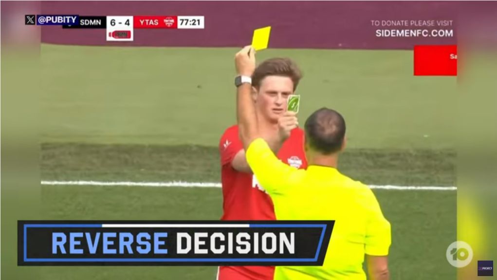 Παίκτης έδειξε κάρτα UNO στον διαιτητή ως αντίδραση για κίτρινη κάρτα που αντίκρυσε (video)