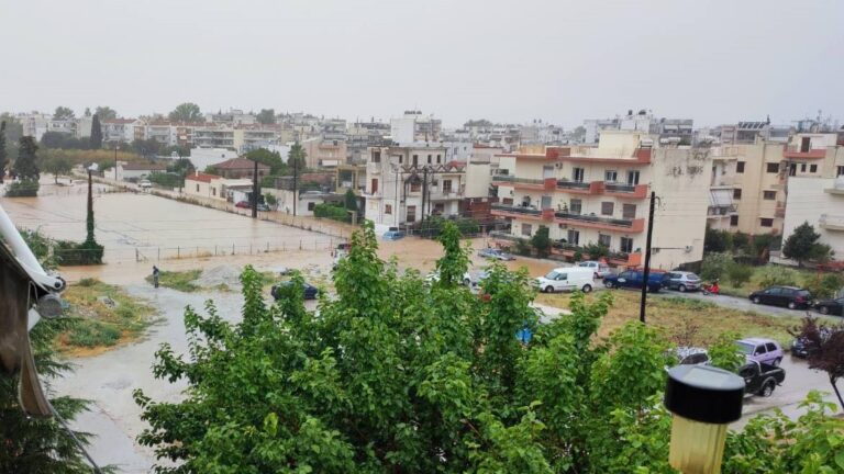 Μαγνησία: Υπερχείλιση χειμάρρων και εγκλωβισμοί πολιτών από την κακοκαιρία (βίντεο)