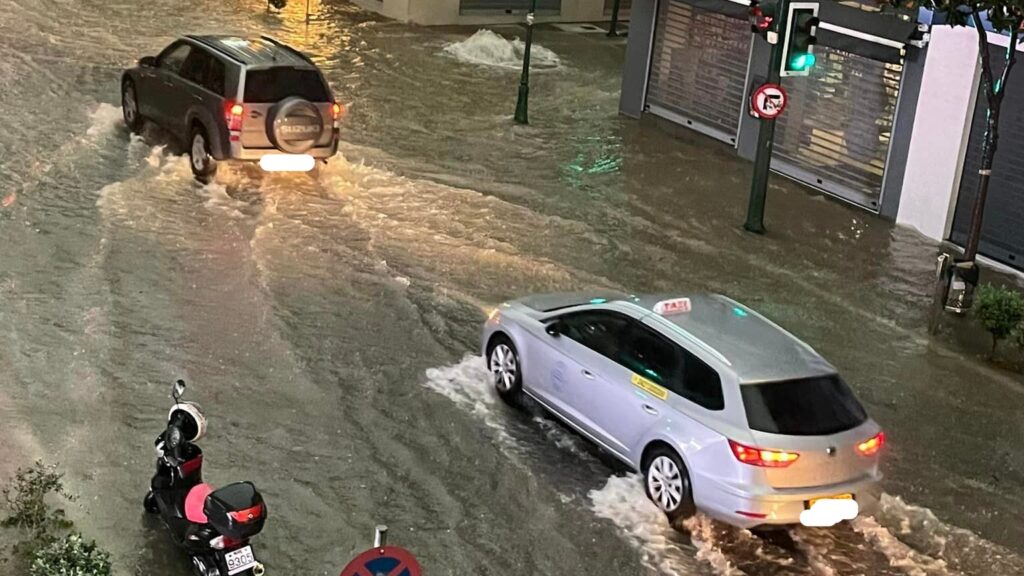 Μαγνησία: Δοκιμάζεται σκληρά από την κακοκαιρία Daniel – Μεγάλες καταστροφές – Εγκλωβίστηκαν οδηγοί