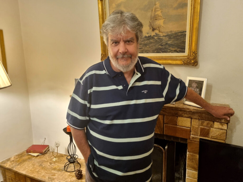 Στα Σύρματα: Μια ξεκαρδιστική κωμική σειρά κάνει πρεμιέρα στην ΕΡΤ1