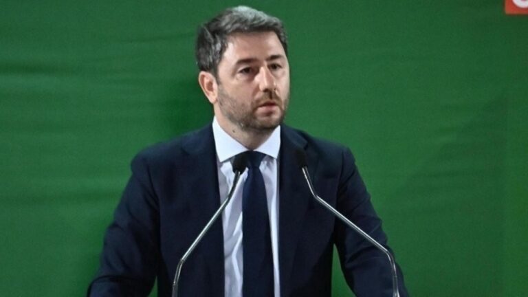 Στη Θεσσαλονίκη σήμερα ο Νίκος Ανδρουλάκης- Θα μιλήσει στο Βελλίδειο Συνεδριακό Κέντρο την Παρασκευή