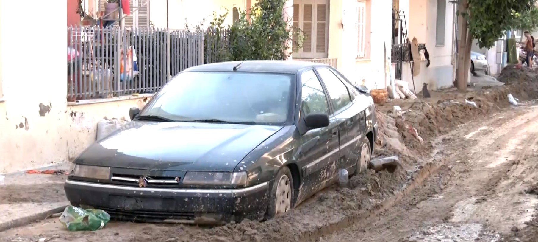 Θεσσαλία: Τα αυτοκίνητα που πλημμύρισαν είναι κατά 99% άχρηστα
