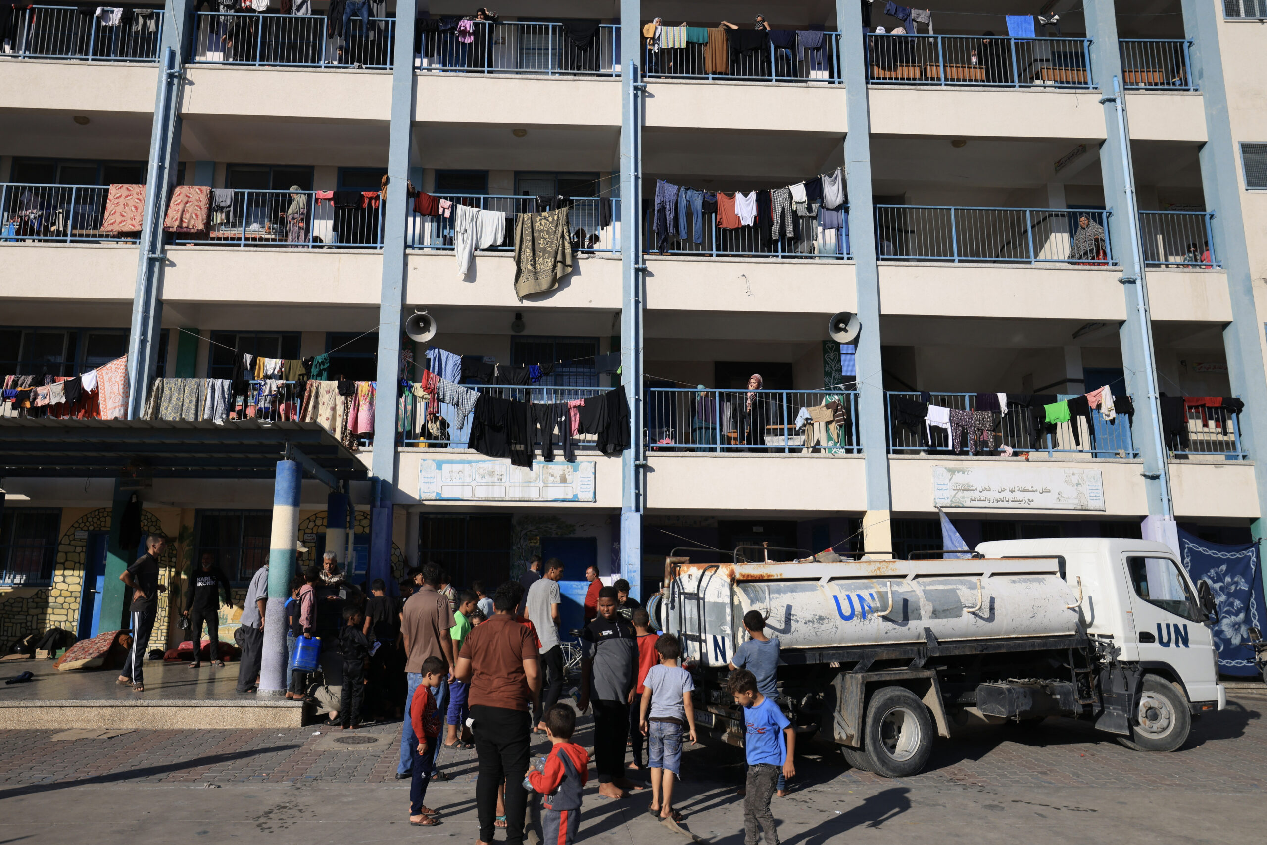 Χαν Γιουνίς: Διπλασιάστηκε ο πληθυσμός σε μια νύχτα – Χωρίς ανθρωπιστική βοήθεια η Γάζα «στραγγαλίζεται», σύμφωνα με τον ΟΗΕ