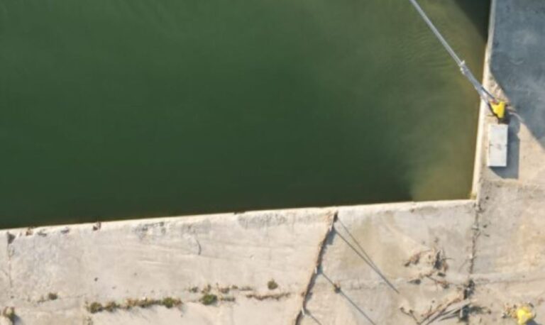 Ερευνάται η καταγγελία για ανεπεξέργαστα λύματα στο λιμάνι του Βόλου