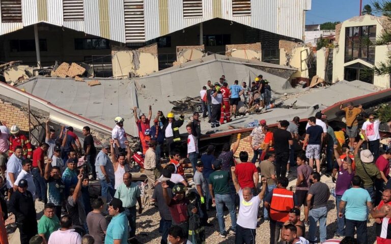 Μεξικό: Κατέρρευσε οροφή εκκλησίας εν ώρα λειτουργίας – Εννέα νεκροί, 40 τραυματίες, 30 αγνοούμενοι, σε βίντεο η στιγμή της τραγωδίας