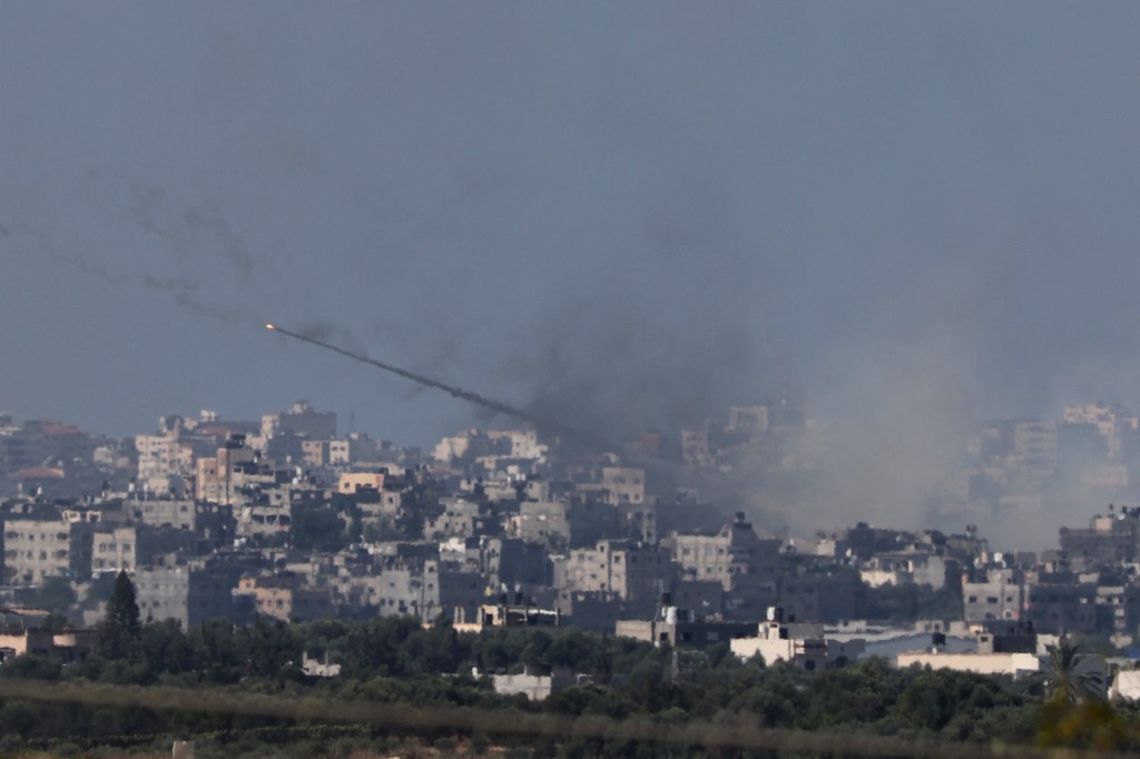 Nέο τρίωρο τελεσίγραφο από το Ισραήλ για εκκένωση της Γάζας – Επίθεση της Χεζμπολάχ στο βόρειο Ισραήλ -Αντίποινα εντός του Λιβάνου