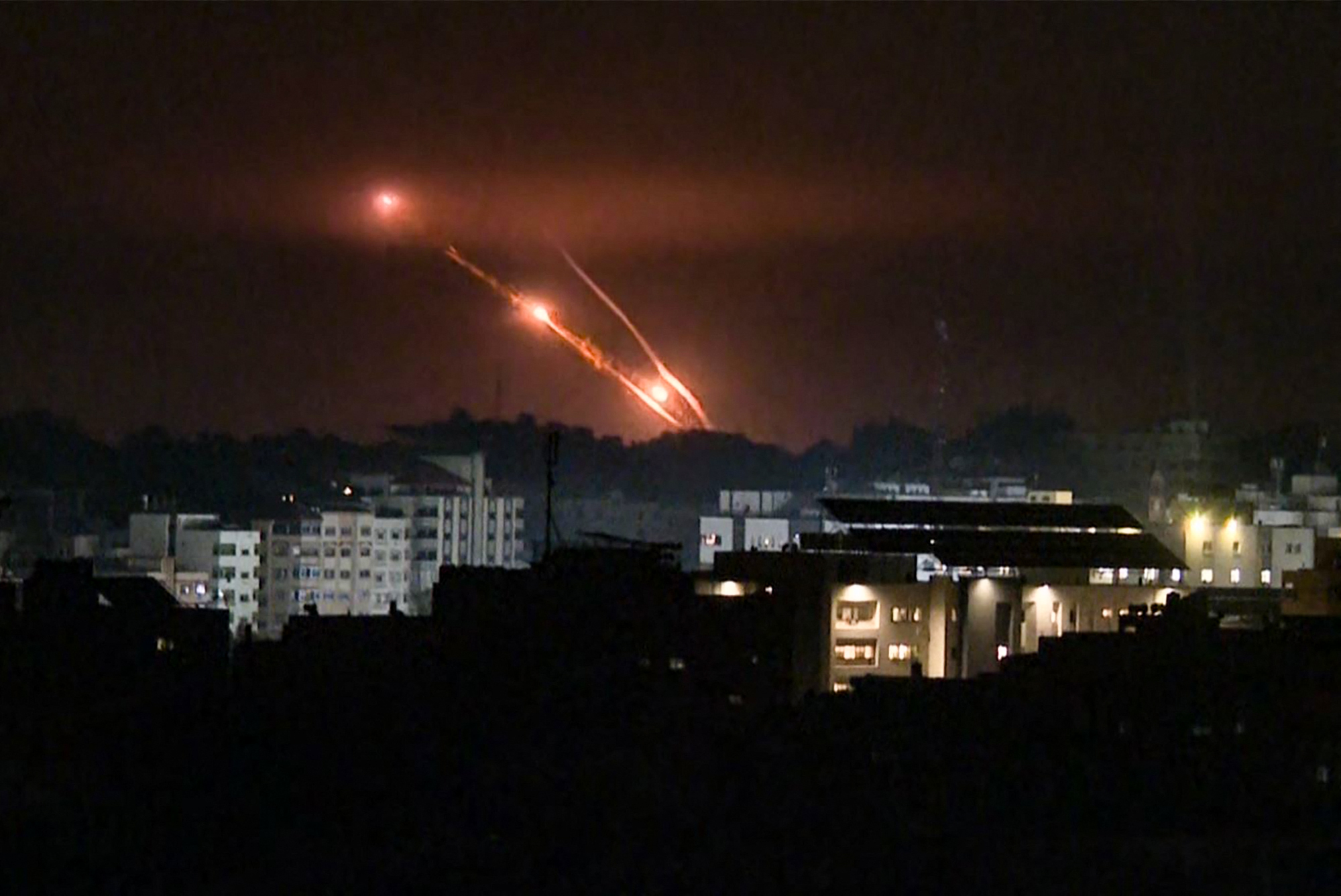 Live – Σφυροκοπείται η Γάζα: Παραδοχή από Χαμάς για μάχες εντός του θύλακα – Δεν είναι η μεγάλη επιχείρηση που αναμένεται, λέει το Ισραήλ