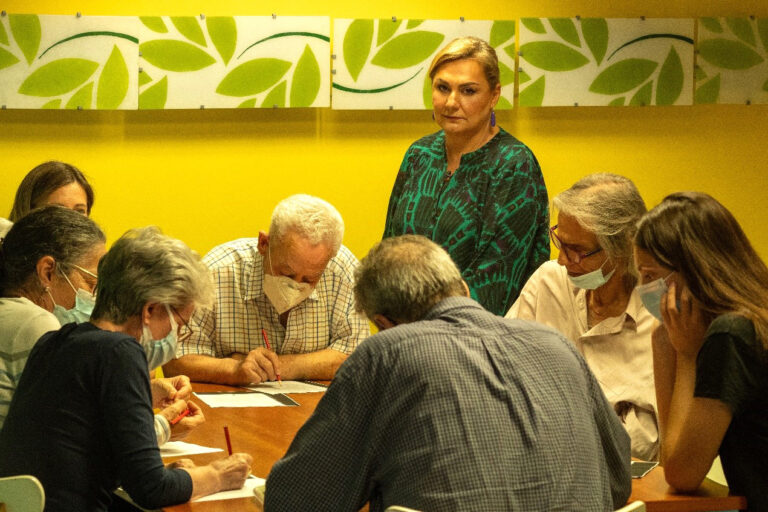 Η πρώτη εκπομπή του νέου κύκλου της «Κεραίας», με τη Ρέα Βιτάλη, που μεταδίδεται την Τετάρτη 4 Οκτωβρίου 2023, στις 22:00, στο ΕΡΤNEWS, πραγματεύεται την άνοια ως σύγχρονη μάστιγα.