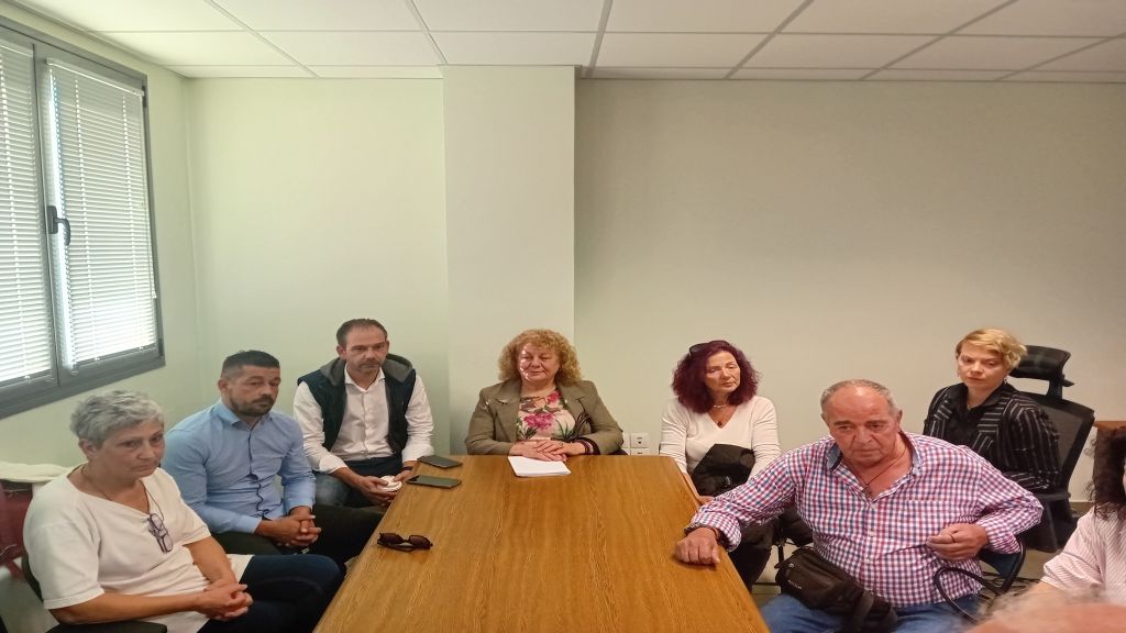 Λάρισα: Συνάντηση Τριαντόπουλου με μέλη της Επιτροπής Πλημμυροπαθών Γιάννουλης