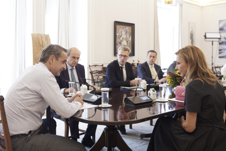 Συνάντηση Κυρ. Μητσοτάκη με το προεδρείο της Ένωσης Ελλήνων Εφοπλιστών στο Μαξίμου