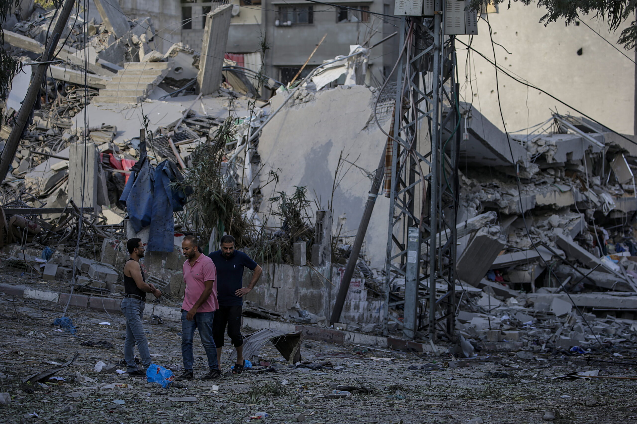 Nύχτα βομβαρδισμών στη Γάζα – Η ΕΡΤ στην εμπόλεμη ζώνη