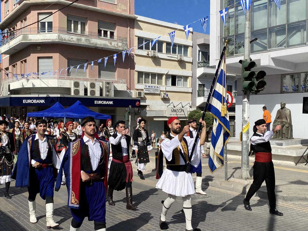 Ρέθυμνο: Με λαμπρότητα η παρέλαση της 28ης Οκτωβρίου