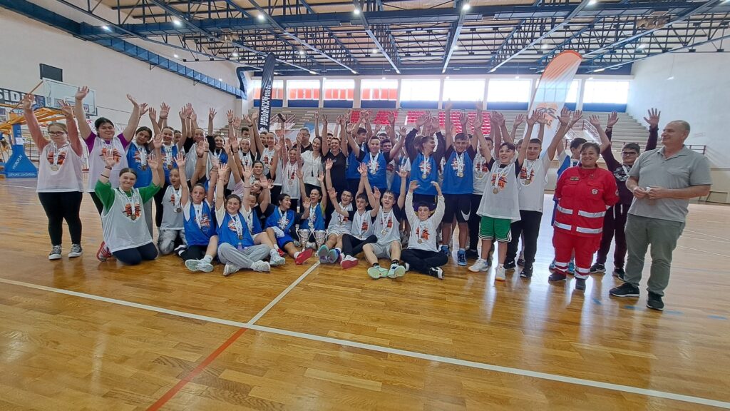 Δήμος Ελασσόνας: Επιτυχής αυλαία για το τουρνουά 3Χ3 Schools