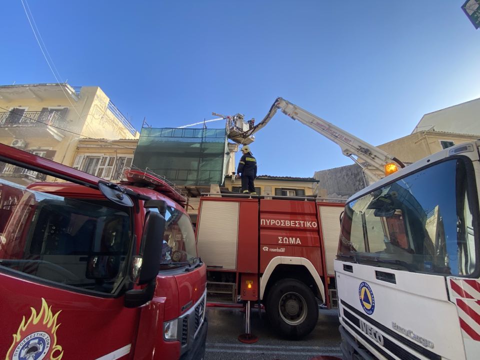 Κέρκυρα: Φωτιά σε σπίτι στο κέντρο της πόλης- Δείτε εικόνες