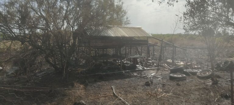 Φωτιά στον Άγιο Ιωάννη Πύργου απείλησε κατοικίες