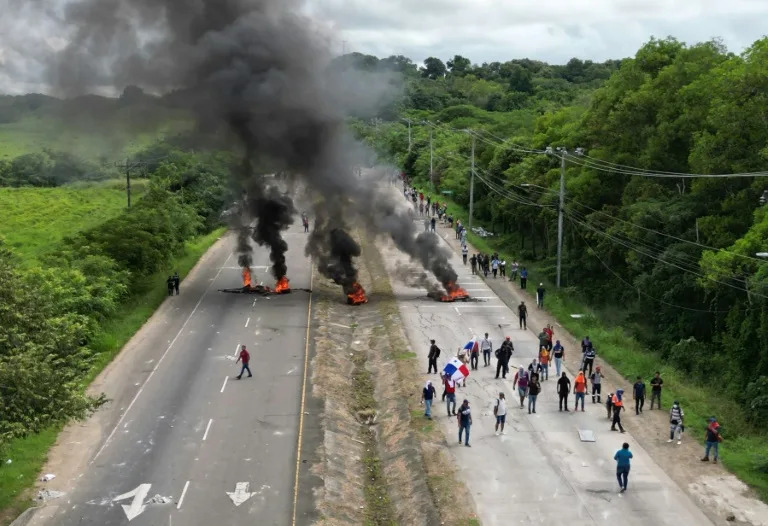 Η αστυνομία του Παναμά σε σύγκρουση με διαδηλωτές για το ορυχείο που λειτουργεί υπό καναδική διοίκηση
