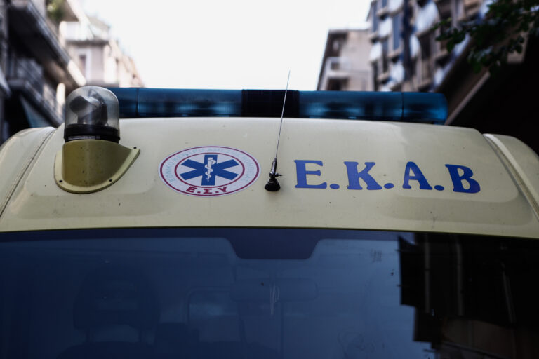Τροχαίο στο κέντρο της Θεσσαλονίκης: Αυτοκίνητο παρέσυρε και τραυμάτισε πεζό