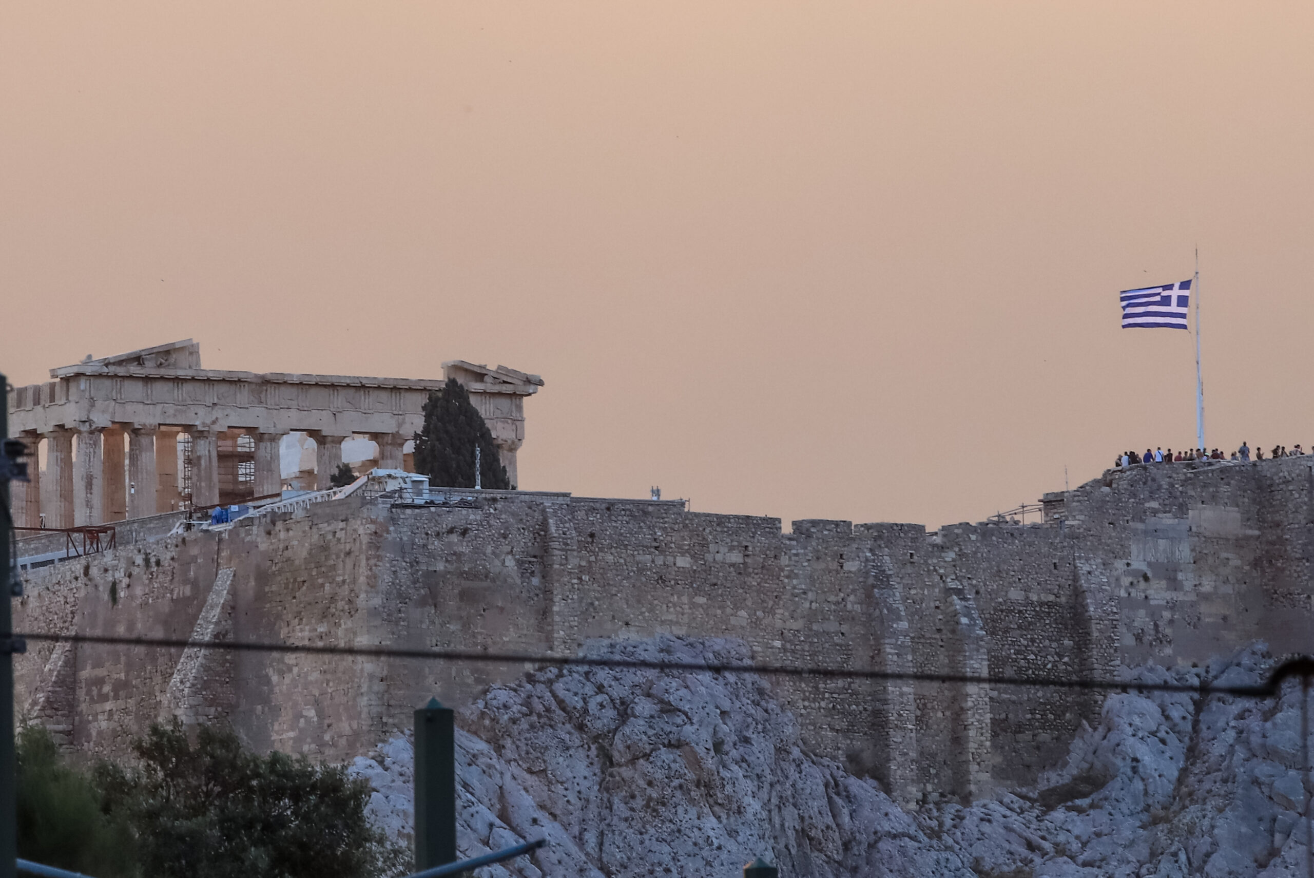 ΚΑΠΝΟΣ ΑΠΟ ΤΙΣ ΦΩΤΙΕΣ ΠΑΝΩ ΑΠΟ ΠΕΡΙΟΧΕΣ ΤΗΣ ΑΤΤΙΚΗΣ(ΓΙΑΝΝΗΣ ΠΑΝΑΓΟΠΟΥΛΟΣ / EUROKINISSI)