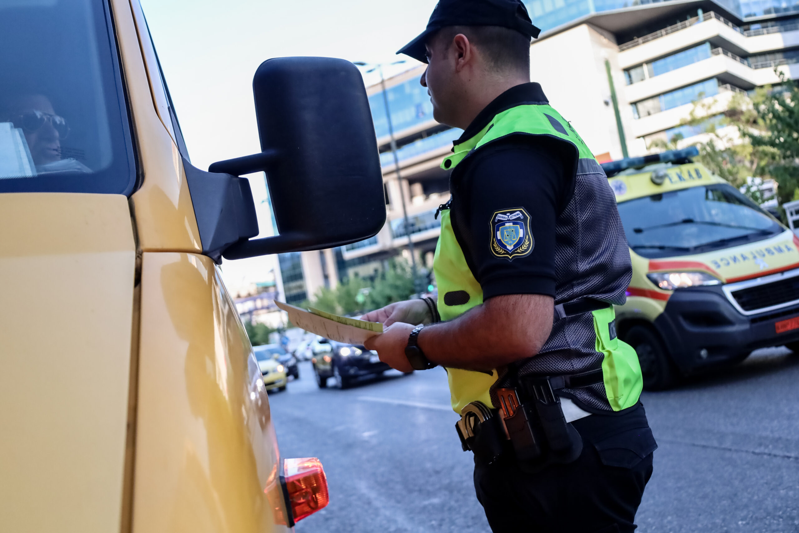 Στοχευμένες αστυνομικές δράσεις στην Κρήτη: 18 συλλήψεις και 700 παραβάσεις σε μία εβδομάδα