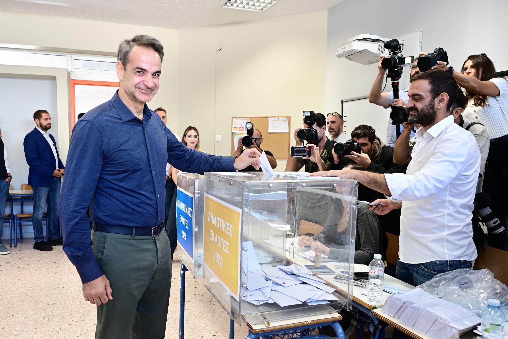 Ψήφισε ο Κυριάκος Μητσοτάκης – «Σήμερα η μεγάλη γιορτή της Αυτοδιοίκησης, ψηφίζουμε για μια καλύτερη καθημερινότητα»