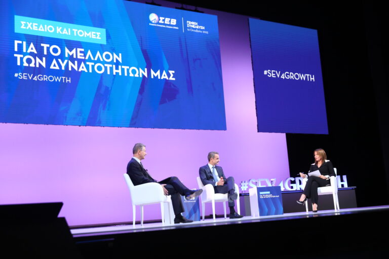 Η συζήτηση του Πρωθυπουργού με τον Πρόεδρο του ΣΕΒ παρουσία της ΠτΔ