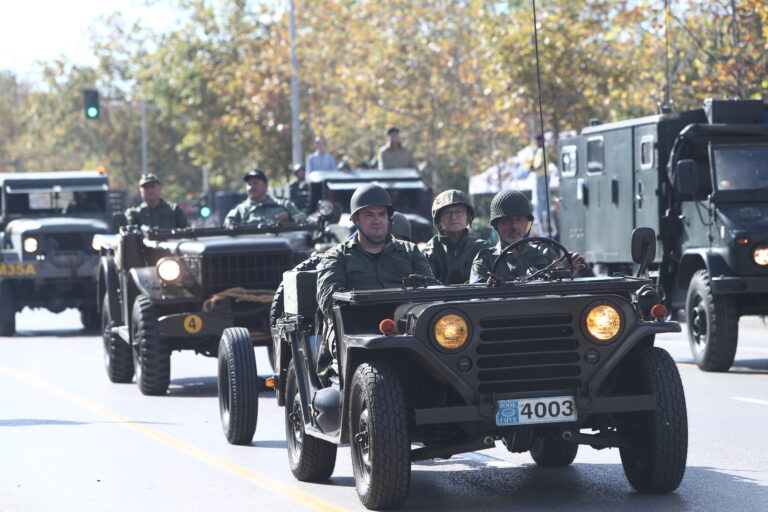 Η ΑΔΕΔΥ Λάρισας καταγγέλλει την είσοδο ιδιωτών σε υπηρεσίες των Ενόπλων Δυνάμεων