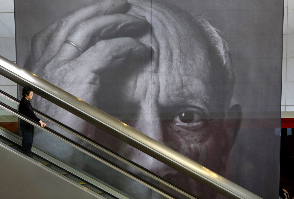 APTOPIX Hong Kong Picasso
