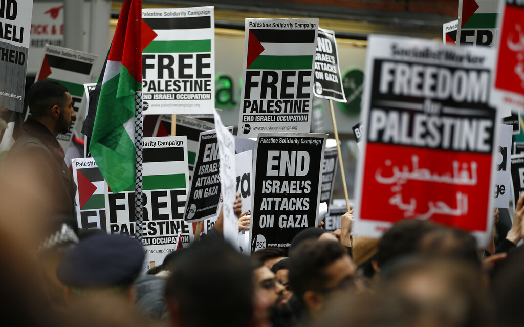 Πόλεμος στο Ισραήλ: Η Χαμάς συζητά την απελευθέρωση ομήρων με αντάλλαγμα την κατάπαυση του πυρός